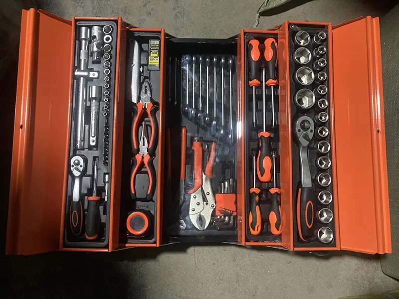82 PIECES TOOLBOX2